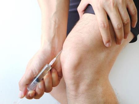 Tiêm steroid có thể gây rối loạn xương ở bệnh nhân viêm khớp