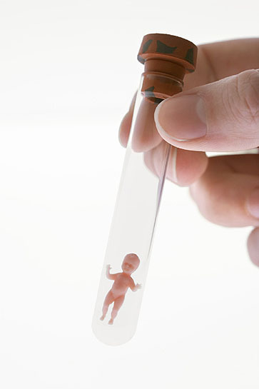 Em bé đầu tiên được lọc gene bệnh tan máu khi thụ tinh trong ống nghiệm