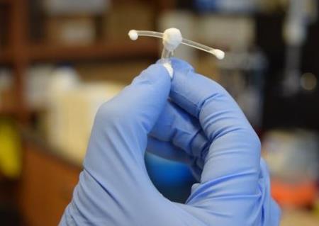 Với thiết bị cấy tử cung này, đại dịch HIV sẽ sớm thành dĩ vãng?