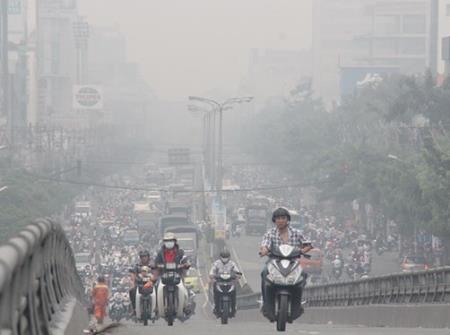 Chuyên gia cảnh báo ô nhiễm không khí ảnh hưởng xấu tới những người mắc bệnh mạn tính