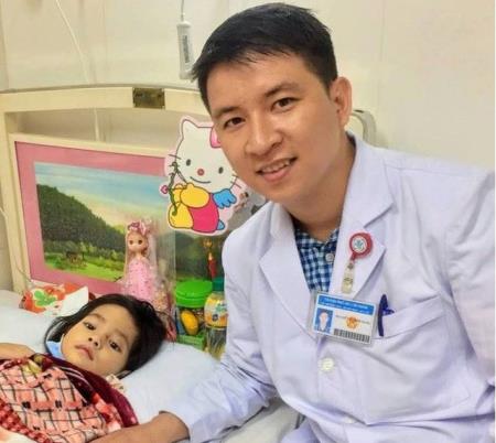 “Chúng ta đã mất đi thành tựu 200 ngàn năm chỉ chưa đầy 10 năm”: Lời cảnh tỉnh của bác sĩ nhi khoa về phong trào "anti - vaccine" khiến nhiều bậc cha mẹ phải giật mình