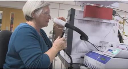 Người phụ nữ có cái mũi "thần kỳ", ngửi được bệnh thần kinh cấp cao từ trước khi nó xảy ra