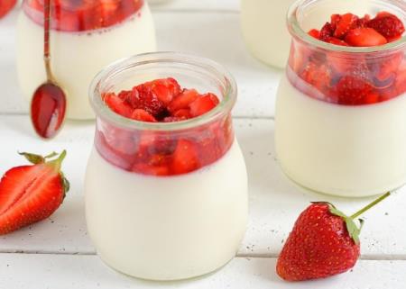 Cho trẻ ăn sữa chua thời điểm nào để hiệu quả nhất?