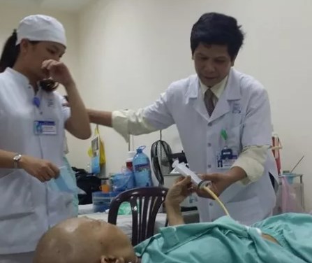 Mắc ung thư đừng hoảng sợ, bác sĩ ung bướu khuyên nên làm 5 điều này để điều trị tốt