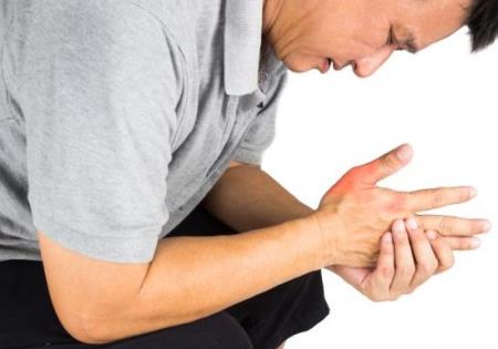 Nguyên nhân đau nhức khớp khi uống rượu bia