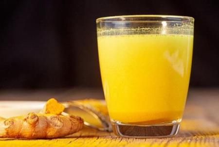 Những tác dụng của nước ép nghệ tươi ít người biết