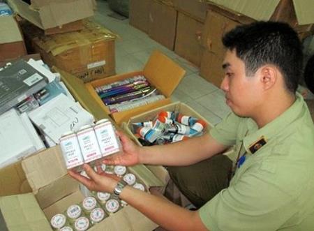 TPHCM: Siết chặt “công nghệ xô chậu” sản xuất thực phẩm chức năng