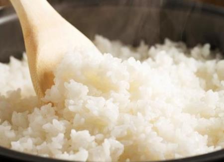 Vì sao không nên ăn cơm nguội?