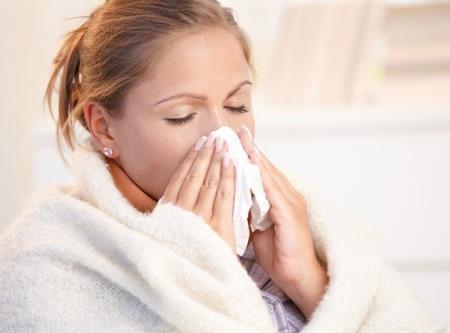 Tại sao bạn không bị cảm cúm và cảm lạnh cùng một lúc