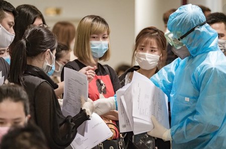 Người nhiễm Covid-19 không triệu chứng có thể lây bệnh cho người khác mà không hề hay biết