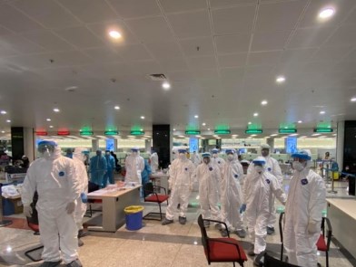 Bác sĩ nói về "hai tuần quyết định" trong phòng chống dịch Covid-19