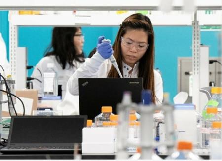 Cuộc chạy đua toàn cầu điều chế vaccine Covid-19