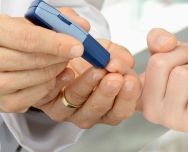 Phát triển loại cảm biến đeo để theo dõi đường huyết