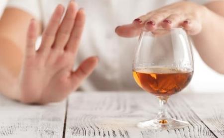 Những trường hợp không được uống rượu