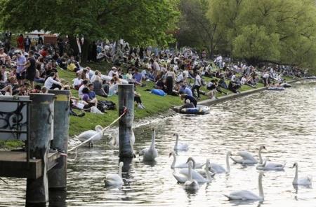 WHO kêu gọi châu Âu thận trọng với COVID-19