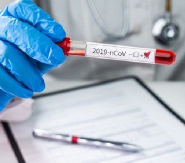 Thuyền viên lén leo lên xe container bám về nhà, test nhanh có kết quả dương tính