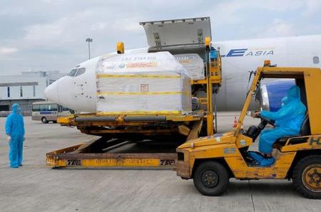 Lô vắc xin Pfizer đầu tiên đã đến Việt Nam