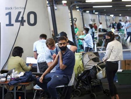 Nghiên cứu của Anh: Miễn dịch từ vaccine Covid-19 giảm dần theo thời gian