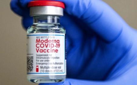 Tiêm 1/4 liều vaccine Moderna: Mở ra triển vọng thêm nhiều người được tiêm vaccine COVID-19