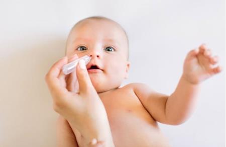 Thuốc xịt mũi đơn giản giảm đáng kể tình trạng ngủ ngáy và khó thở ở trẻ