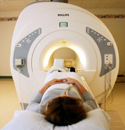 Chụp cộng hưởng từ làm chậm quá trình điều trị ung thư vú